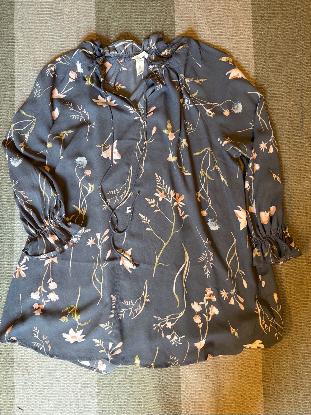 H&M Gray Floral Blouse with Blush Accents